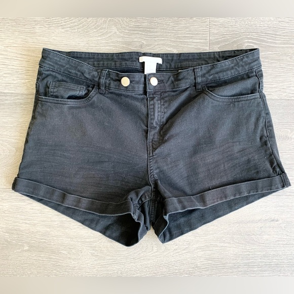 H&M Black Denim Shorts - Picture 1 of 7